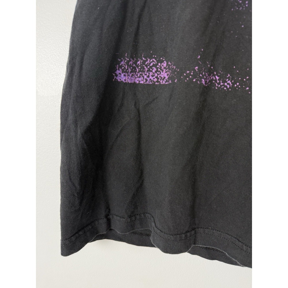 Y2K 2019 Queen Shirt Rock Band Shirt Womens Size Medium Concert - Picture 5 of 7